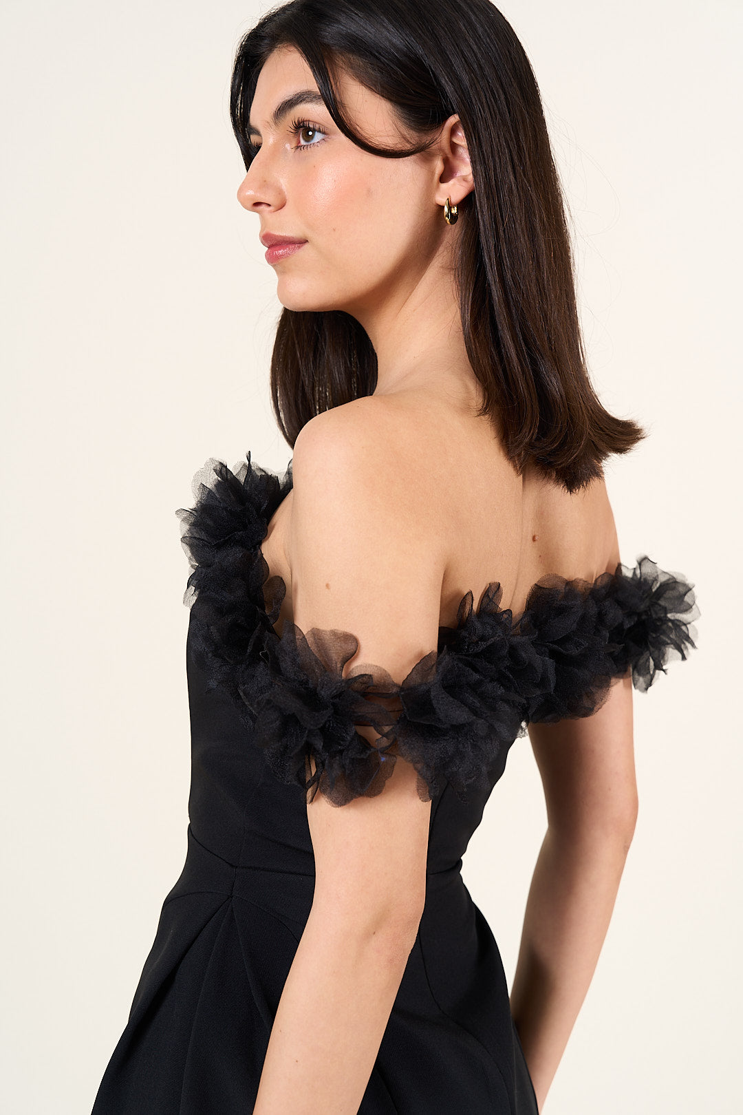 Valentina Off-Shoulder