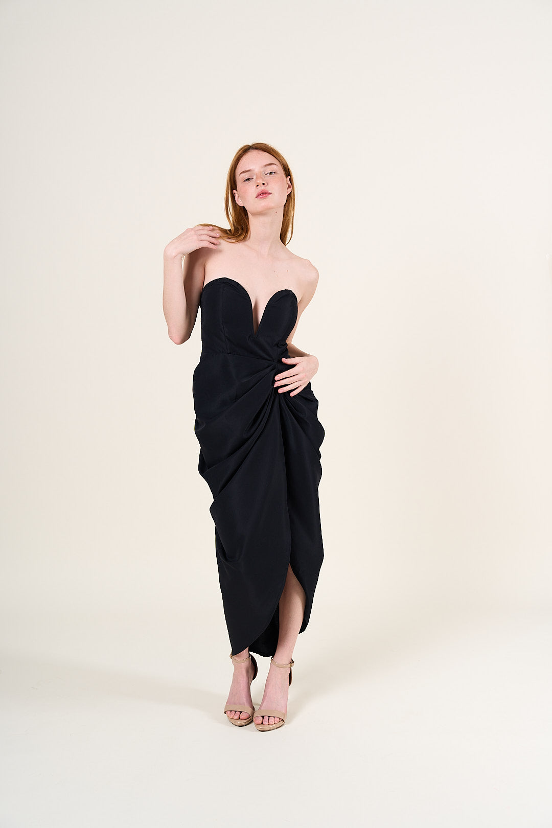 Sara Sweetheart Neckline