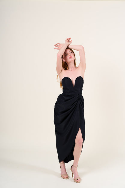 Sara Sweetheart Neckline